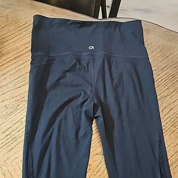 Black maternity leggings size S by Gap Blackout technology - Picture 10 of 13